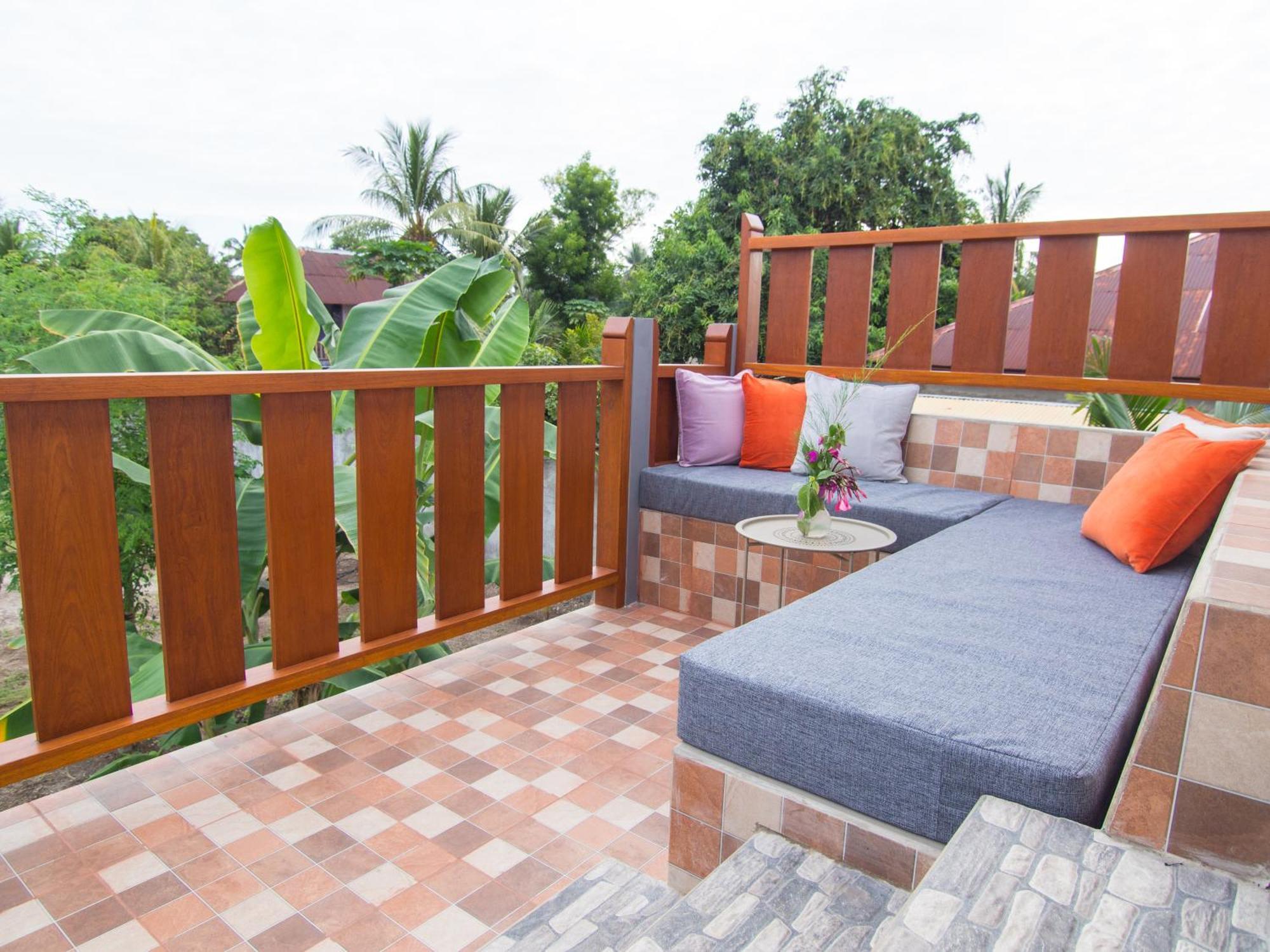 Coco Breeze Spa Hotel Gili Air Exterior photo